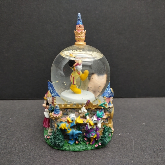 Disney Mickey Mouse & Friends "50th Anniversary Disneyland" 2005 Snow Globe - Picture 11 of 16